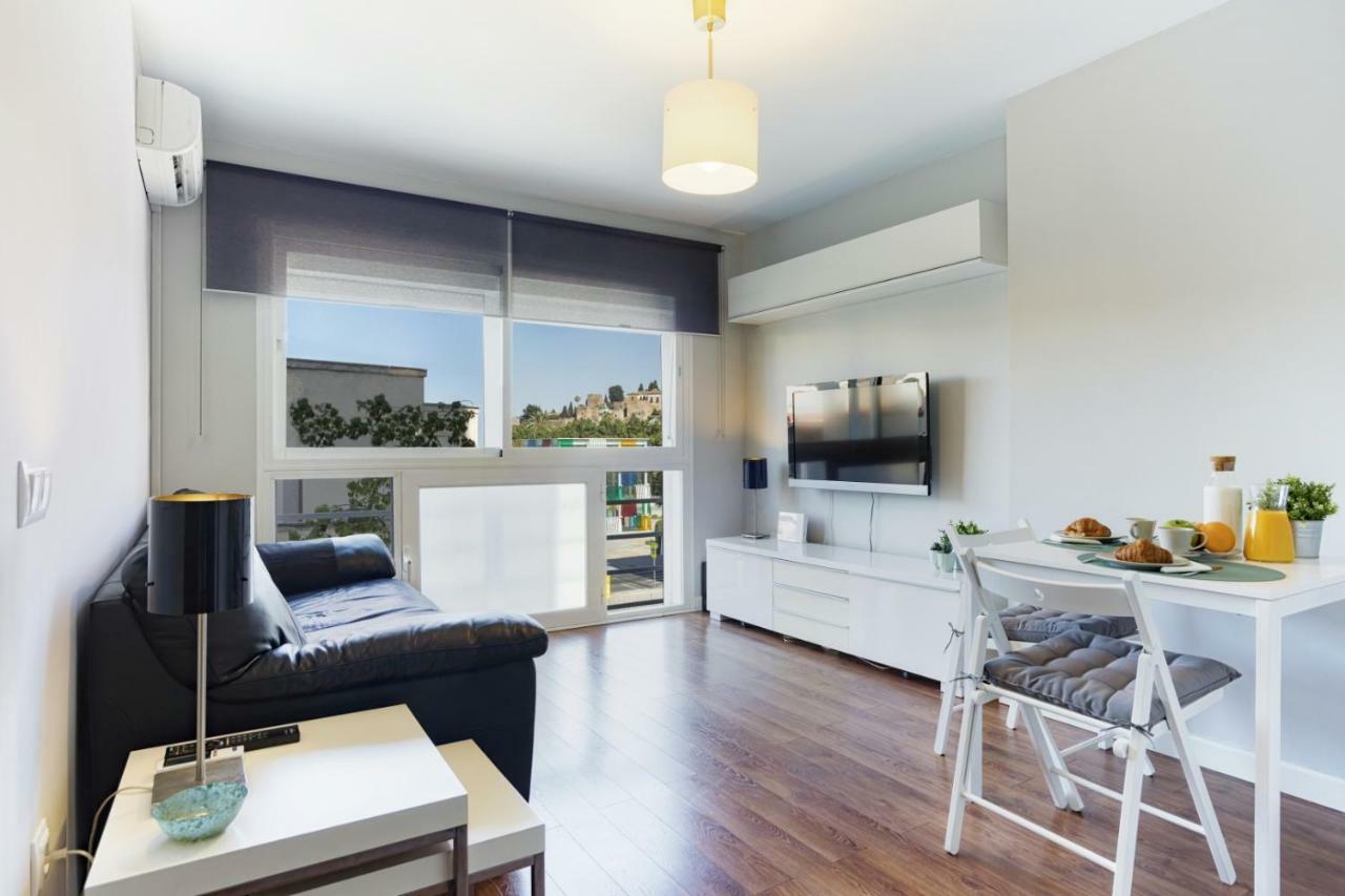 Malagueta Cool Beach Apartment Malaga Exterior photo